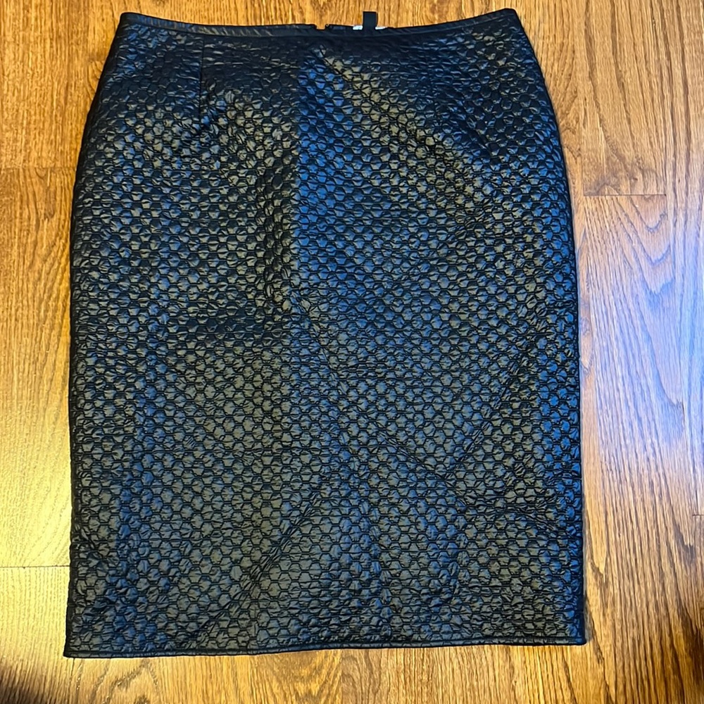 Carlisle quilted black pencil skirt - size 10